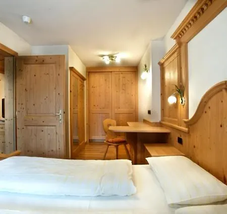 Forcelles Aparthotel San Cassiano (Badia)