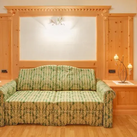 Ξενοδοχείο με διαμερίσματα Forcelles San Cassiano (Badia)